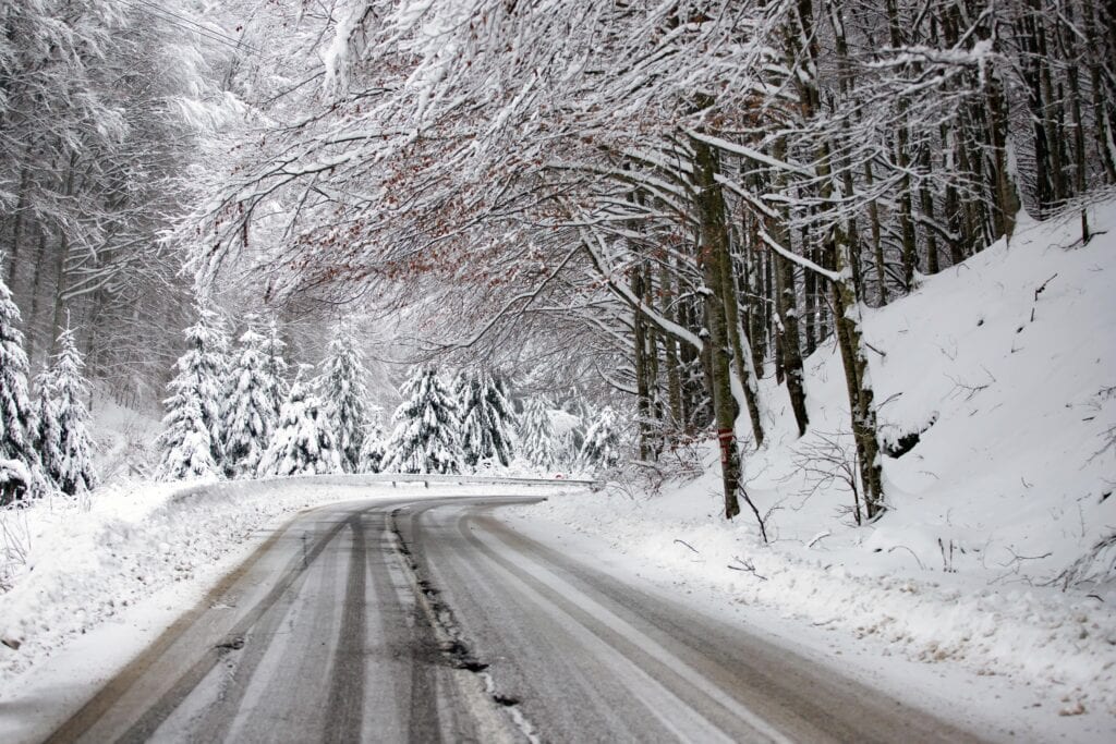 Drivers warned over road safety with potential gritter driver shortage on the horizon