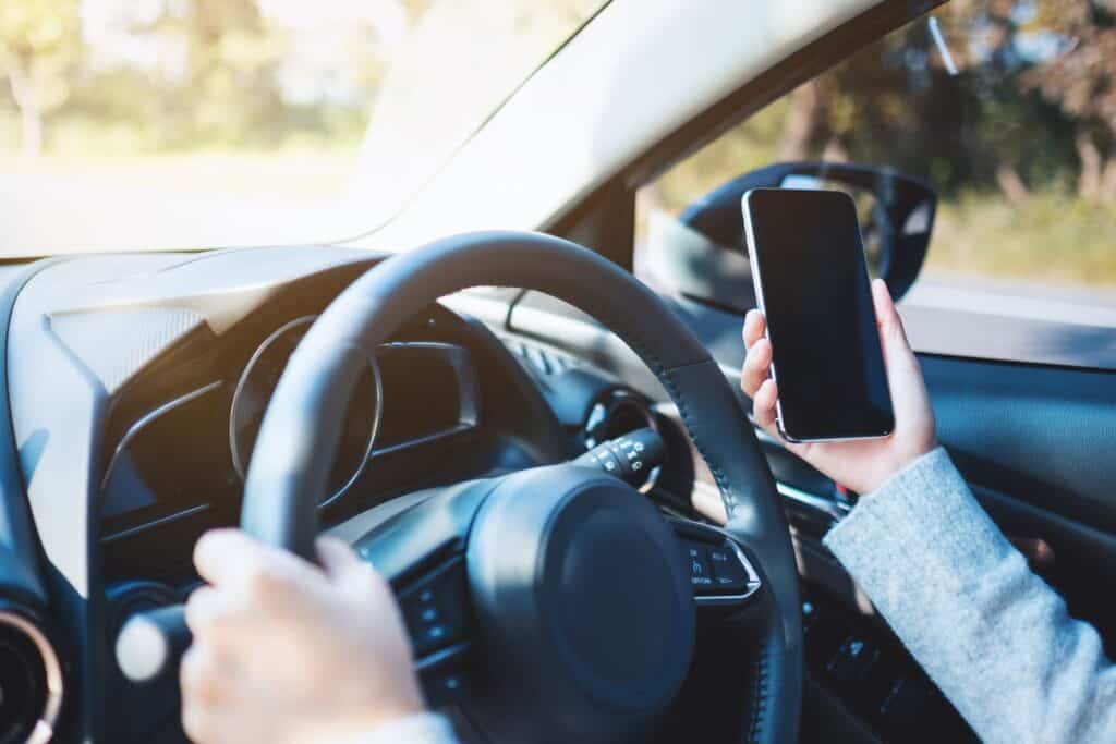 Fleet Drivers ‘Twice As Likely’ To Use Mobile Phones While Driving